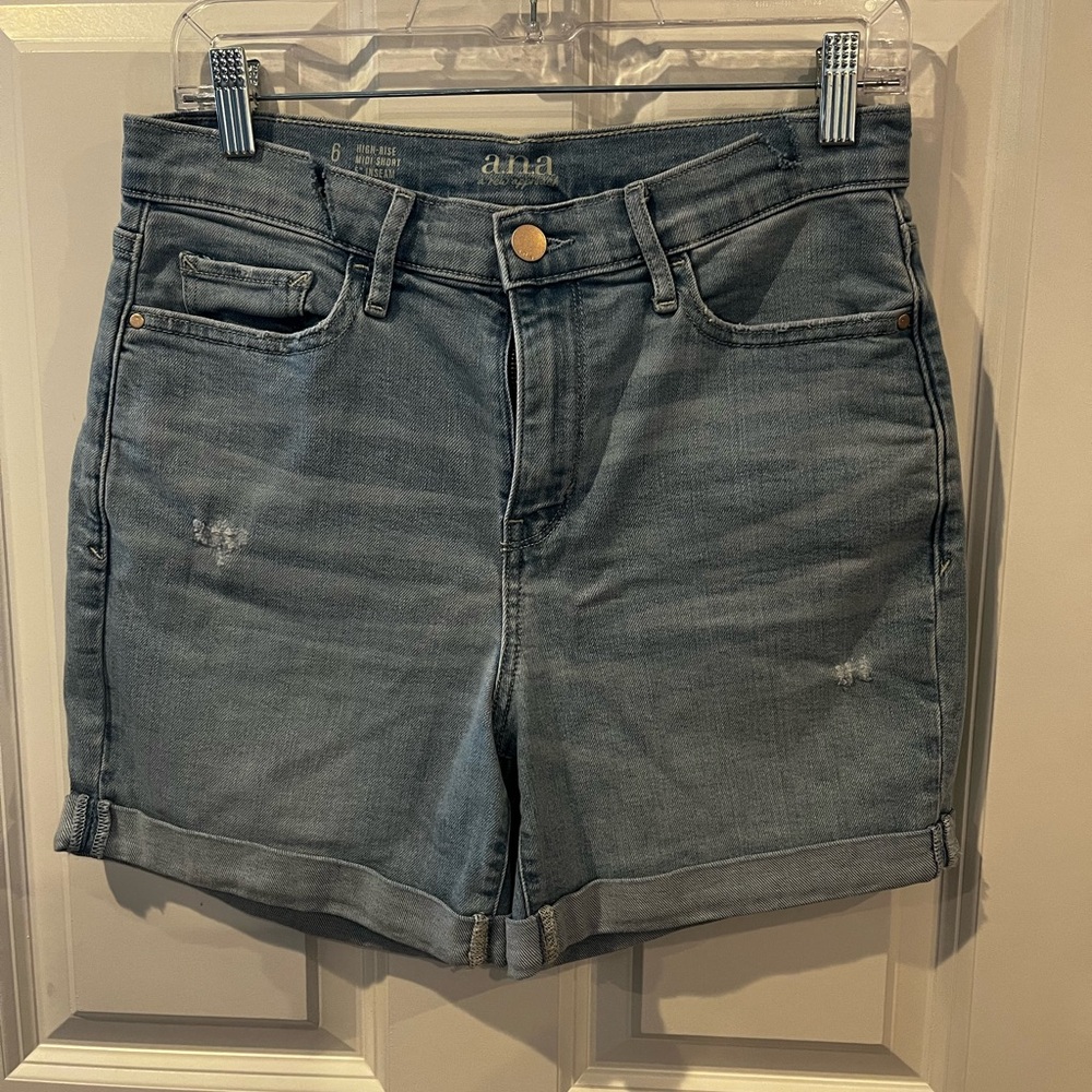 a.n.a. Light Blue High Rise Denim Midi Shorts Size 6